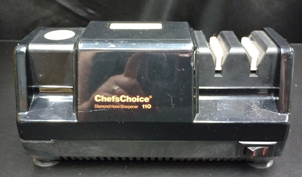 CHEF'S CHOICE Electric Knife Sharpener Heavy Duty 3 Stage #110 Diamond Black